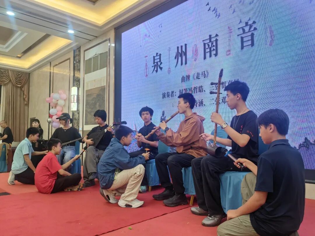 孩子真可爱！——为新中国庆生·为大先生祝福