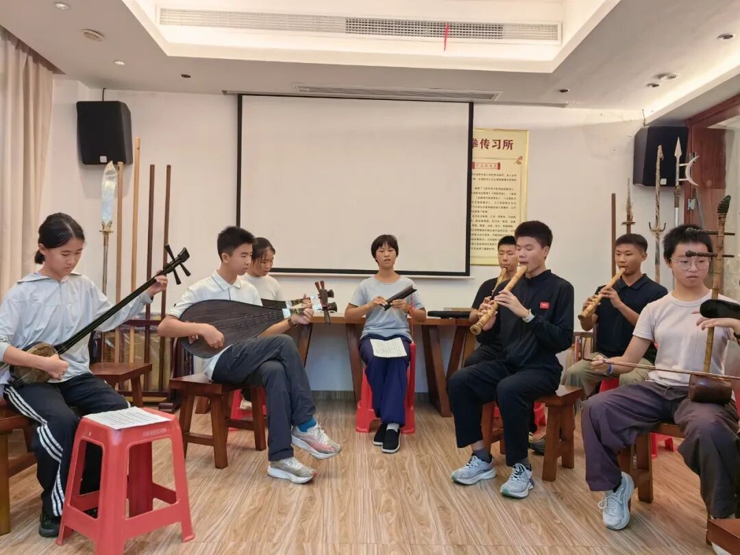 能养慧命的就是“新文艺”，害人慧命的就是“旧文艺”